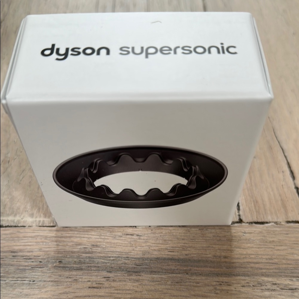Dyson Supersonic Black Attachment